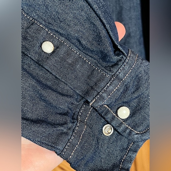 Turtle Bay New York Women's Denim Button Down Shirt Size Large - Picture 4 of 6